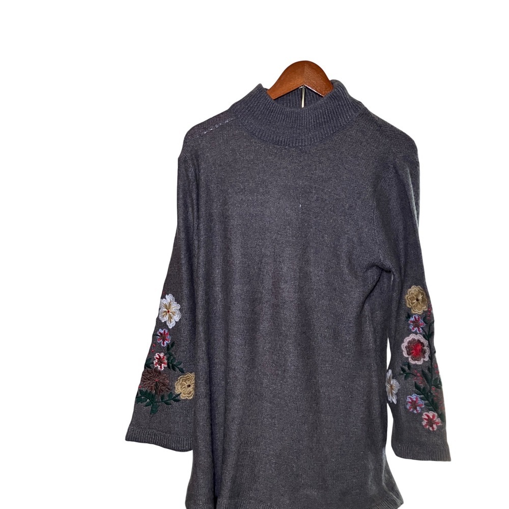 Salon Studio Women Size L gray Embroidered Floral Mock Neck Bell Sleeve Sweater